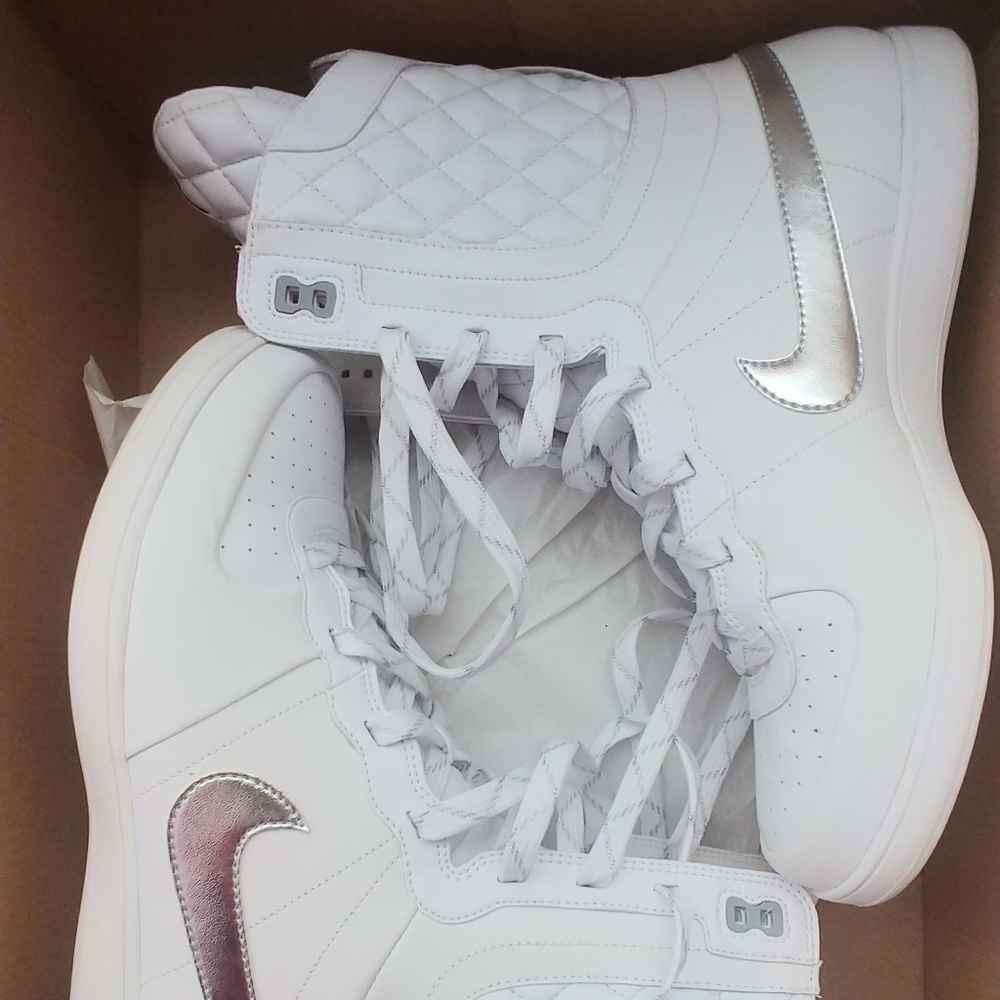 New Nike Air Max Women's Legend S/S